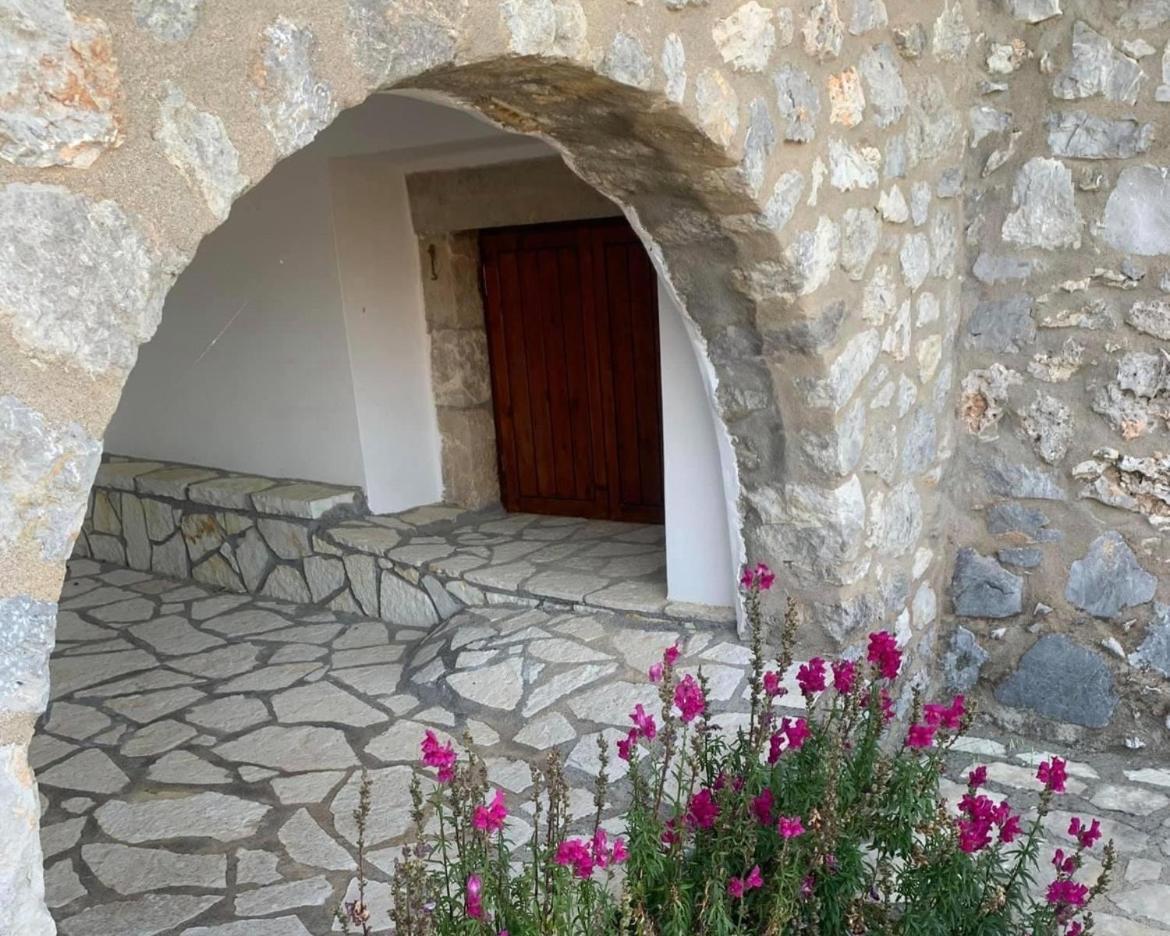 Terra Petra Villa At Psari Trikolonon Gortynia Pszári Kültér fotó